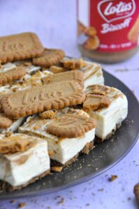 No-Bake Biscoff Cheesecake Bars - Crazy Kitchen